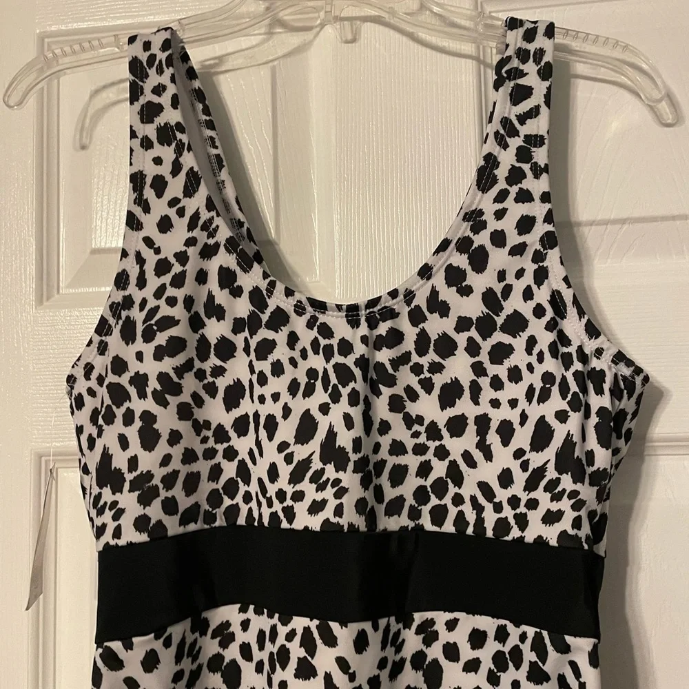 NWT Outdoor Oasis Animal Print Swimsuit